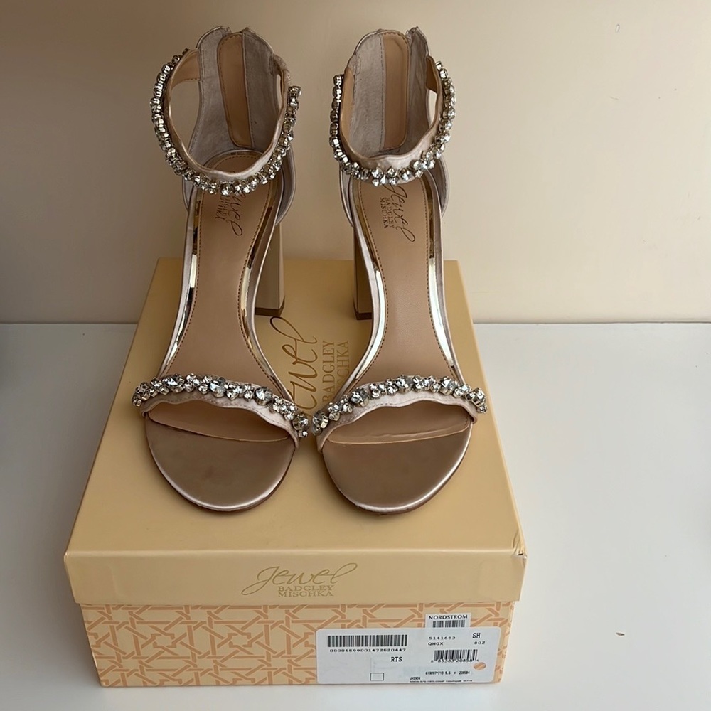 Jewel Badgley Mischka - Odessa Sandal Champagne Satin Size 9.5